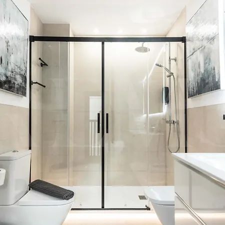 Contemporary Luxe Duplex In The Heart Of By Rems Apartment Málaga