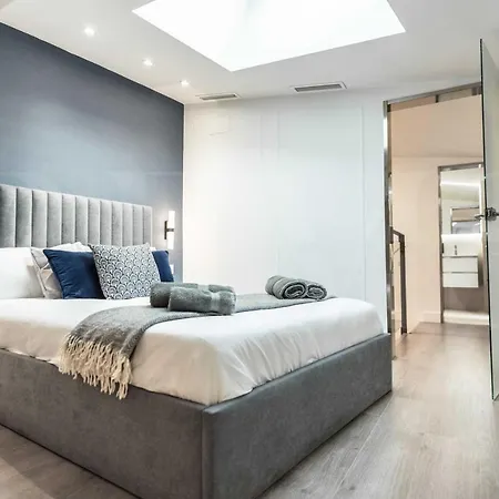 Apartment Contemporary Luxe Duplex In The Heart Of By Rems