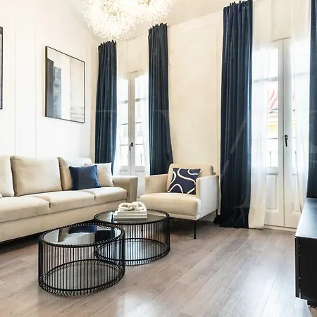 Contemporary Luxe Duplex In The Heart Of By Rems Apartment Málaga